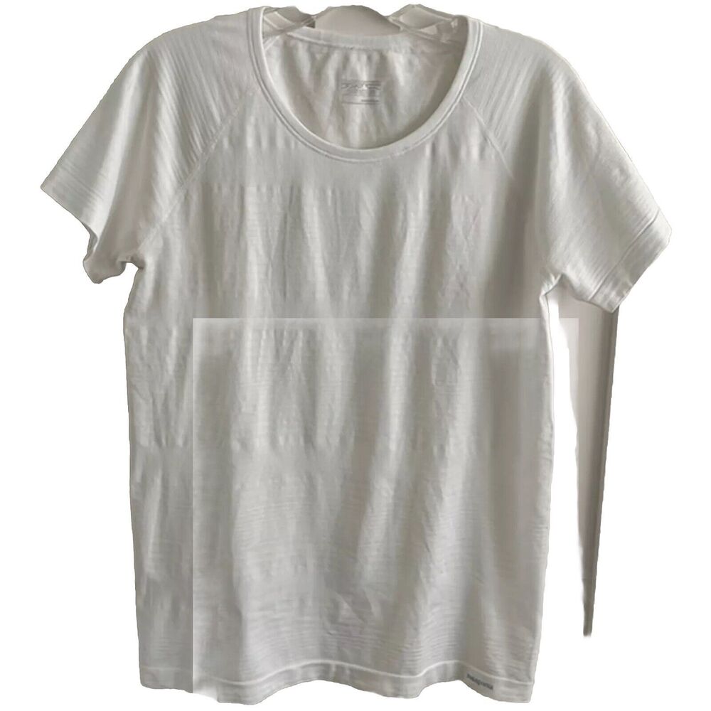 PATAGONIA Women's Short-Sleeved athletic “Swiftly” athletic tech top Shirt Sz L